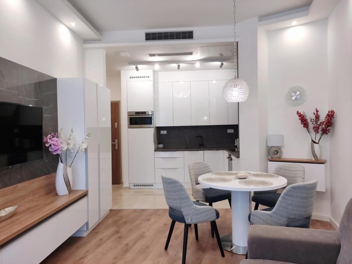 Spa Residence Carbona Water Lily Apartment เฮวิซ ภายนอก รูปภาพ